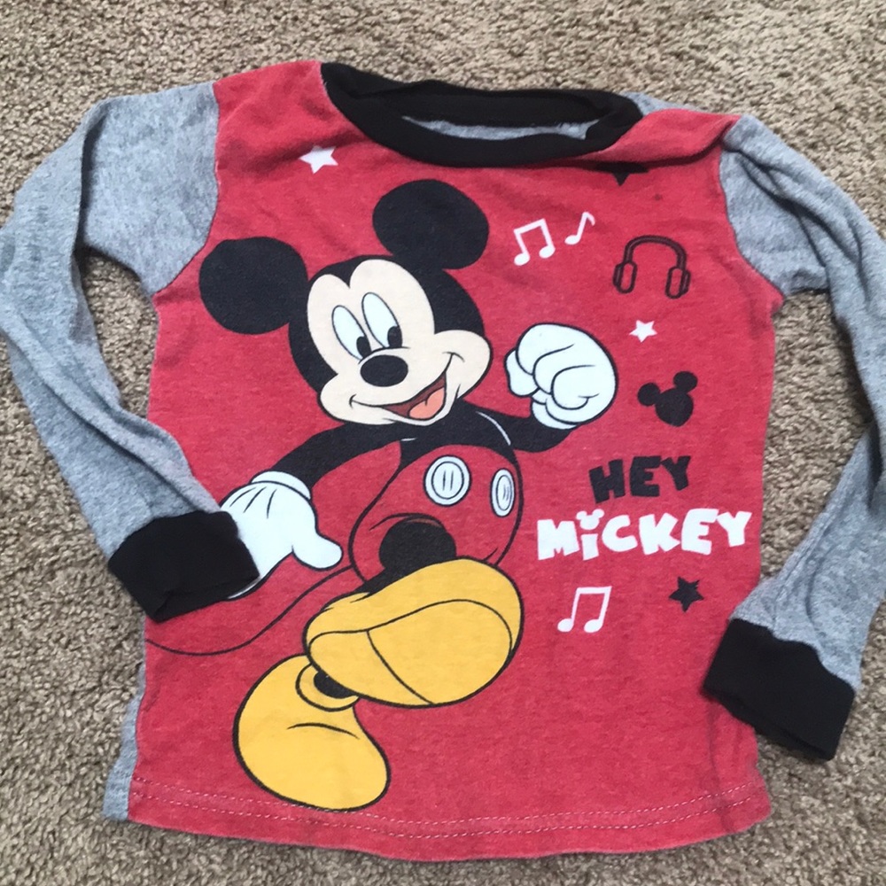 GREAT SHAPE! Boys pj Mickey shirt